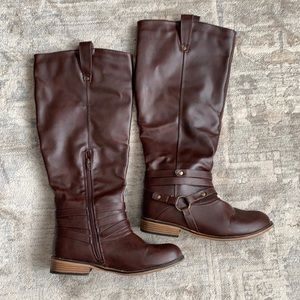 Faux leather brown boots
